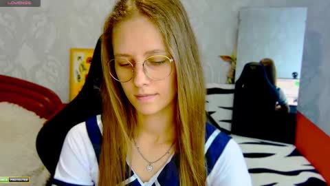 Image of Full archive of roxie_shy nude recordings. Monitor and record roxie_shy for free from Chaturbate.