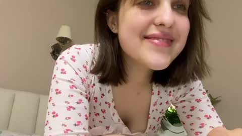 Image of Full archive of saphirree nude recordings. Monitor and record saphirree for free from Chaturbate.