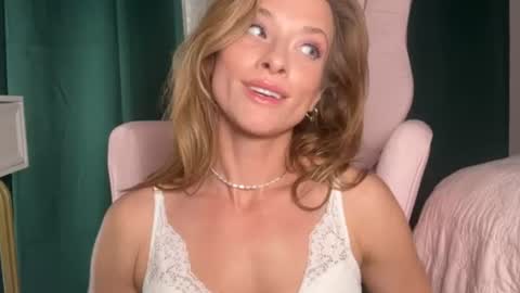 Image of Full archive of saraloverays nude recordings. Monitor and record saraloverays for free from Chaturbate.