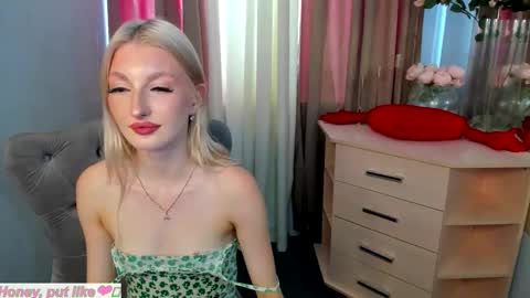 Image of Full archive of sarrah_blush nude recordings. Monitor and record sarrah_blush for free from Chaturbate.
