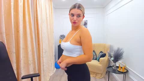 Image of Full archive of selenaemoore nude recordings. Monitor and record selenaemoore for free from Chaturbate.