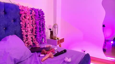 Image of Full archive of skye_moore nude recordings. Monitor and record skye_moore for free from Chaturbate.