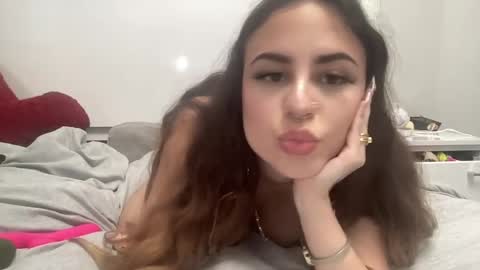 Image of Full archive of skyelove085 nude recordings. Monitor and record skyelove085 for free from Chaturbate.