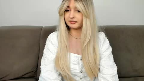 Image of Full archive of sofa_div nude recordings. Monitor and record sofa_div for free from Chaturbate.