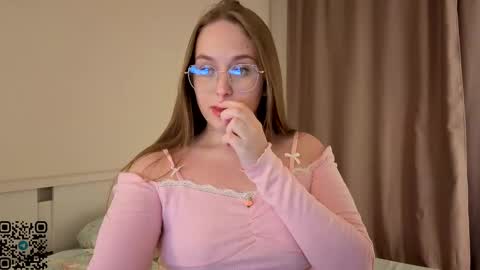Image of Full archive of sofaris nude recordings. Monitor and record sofaris for free from Chaturbate.