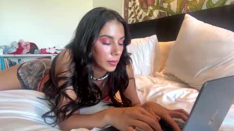 Image of Full archive of sofietaylorxo nude recordings. Monitor and record sofietaylorxo for free from Chaturbate.