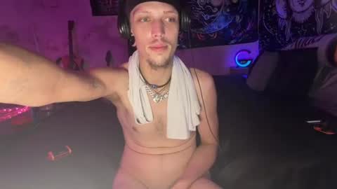Image of Full archive of sohardithurtz69 nude recordings. Monitor and record sohardithurtz69 for free from Chaturbate.