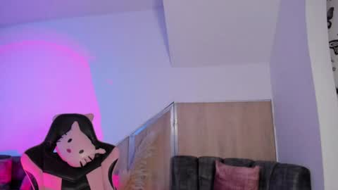 Image of Full archive of summer_09 nude recordings. Monitor and record summer_09 for free from Chaturbate.