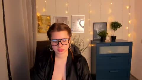 Image of Full archive of theurban_fox nude recordings. Monitor and record theurban_fox for free from Chaturbate.