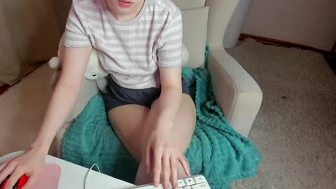Image of Full archive of tracy_aww nude recordings. Monitor and record tracy_aww for free from Chaturbate.