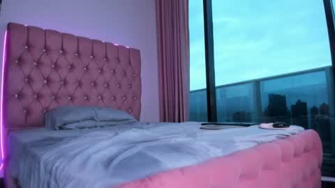 Image of Full archive of vanillaflo nude recordings. Monitor and record vanillaflo for free from Chaturbate.