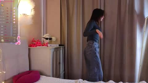 Image of Full archive of vivianspencer nude recordings. Monitor and record vivianspencer for free from Chaturbate.
