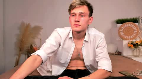 Image of Full archive of volan_starts nude recordings. Monitor and record volan_starts for free from Chaturbate.