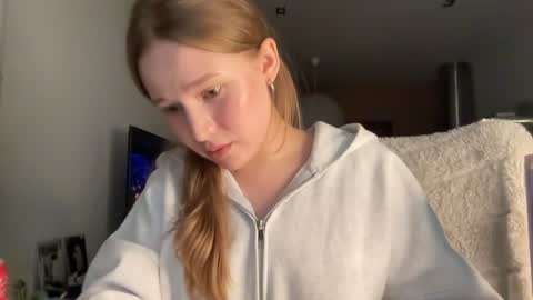 Image of Full archive of whoisalisa nude recordings. Monitor and record whoisalisa for free from Chaturbate.