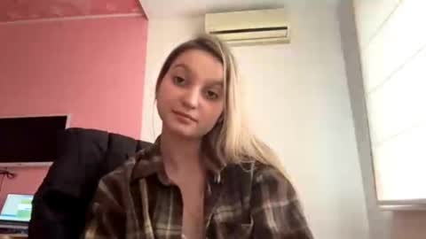 Image of Full archive of willabaggs nude recordings. Monitor and record willabaggs for free from Chaturbate.
