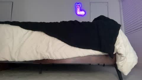 Image of Full archive of xgioxblaze nude recordings. Monitor and record xgioxblaze for free from Chaturbate.