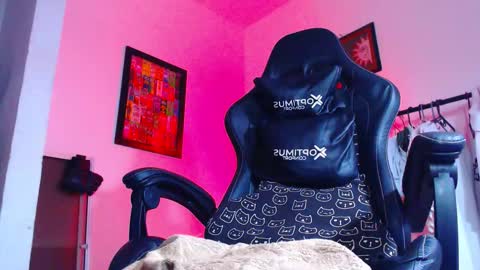Image of Full archive of yosoy_enzo2020 nude recordings. Monitor and record yosoy_enzo2020 for free from Chaturbate.