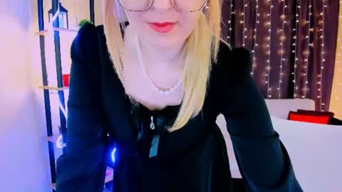 Image of Full archive of youruniverser nude recordings. Monitor and record youruniverser for free from Chaturbate.