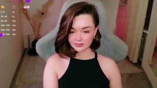 Model ava_blushy