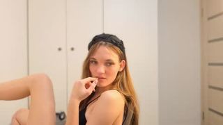 Model nyxxxa
