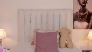 Model victoria_queen2